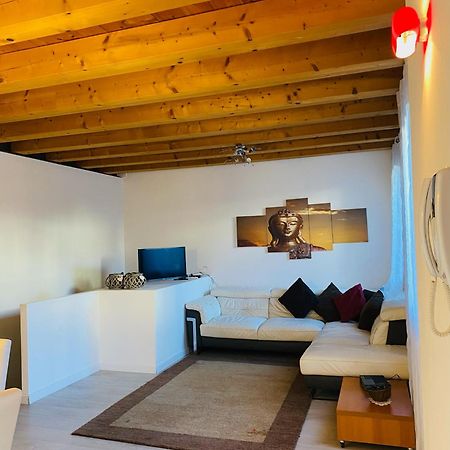Central Luxury Garden Guest House メストレ エクステリア 写真