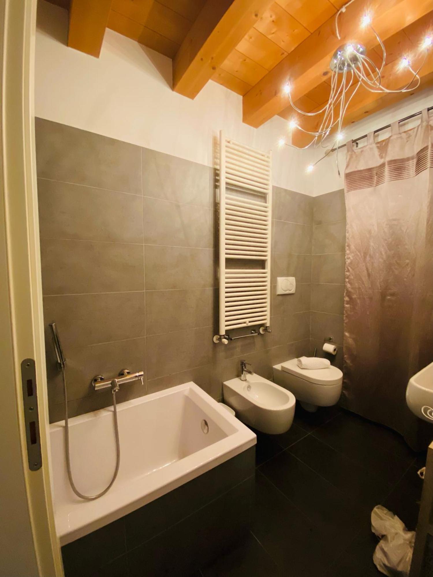Central Luxury Garden Guest House メストレ エクステリア 写真